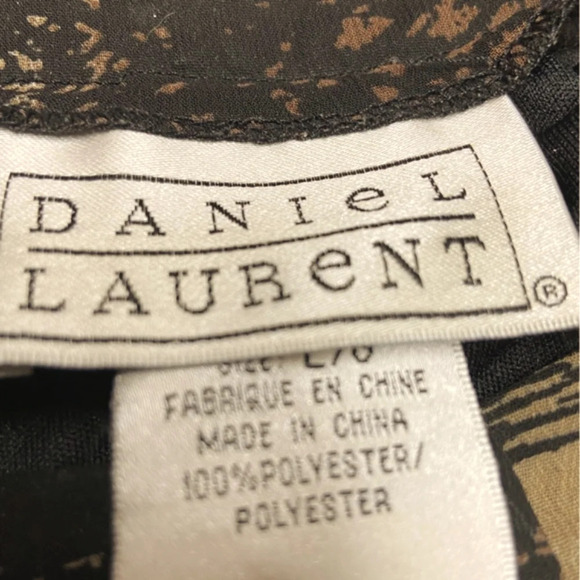 Daniel Laurent Blouse w/ 3/4 Sleeve - Picture 5 of 9